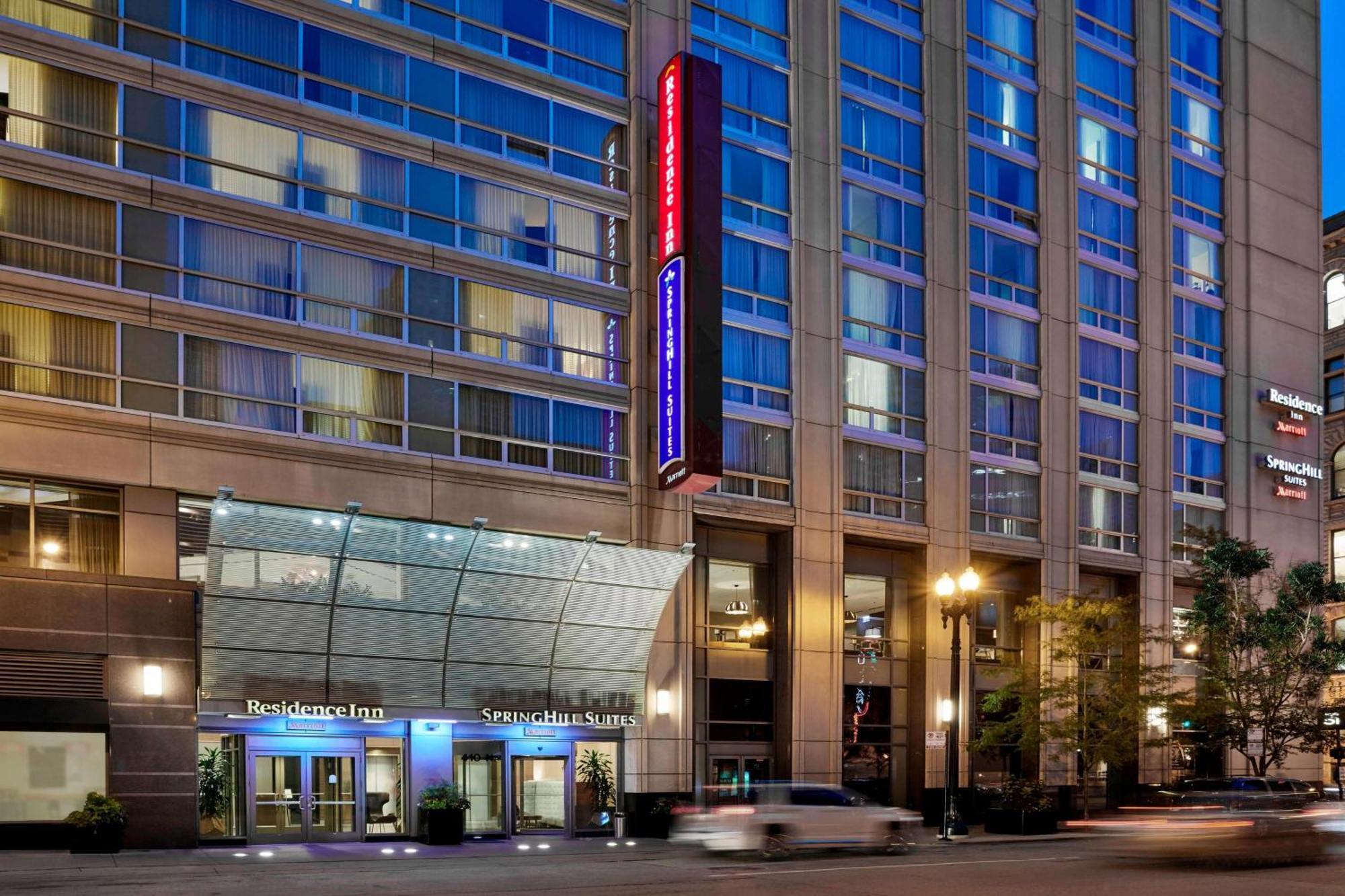 Springhill Suites Chicago Downtown/River North מראה חיצוני תמונה